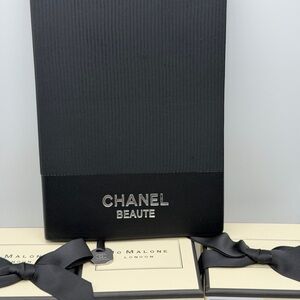 CHANEL Beauté Black Notebook